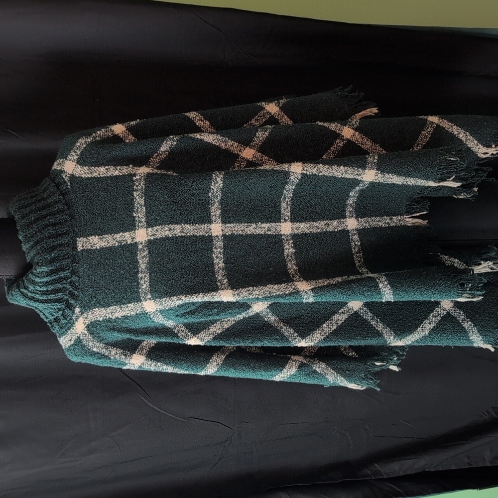 Loft Pullover Poncho Sweater. One Size. EUC
